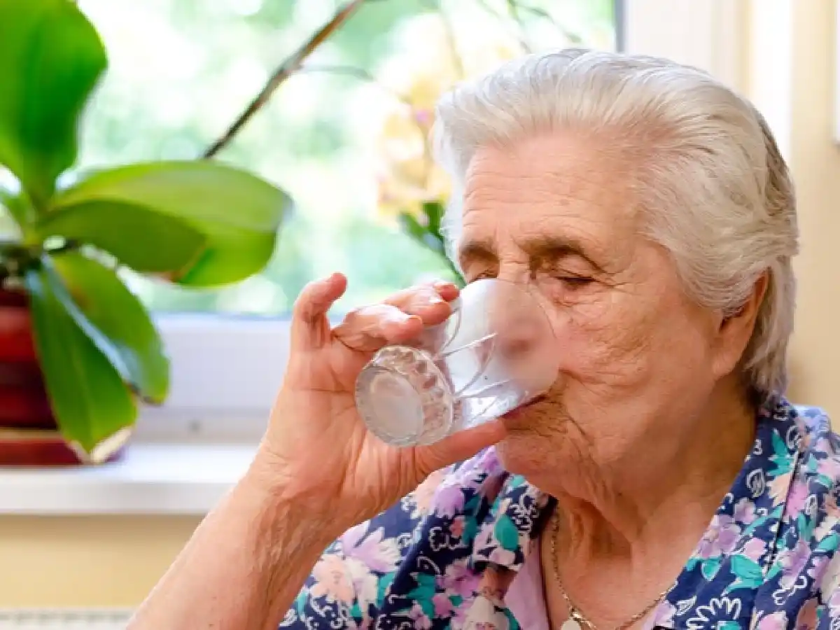 Altas temperaturas: cómo prevenir el “golpe de calor” en adultos mayores