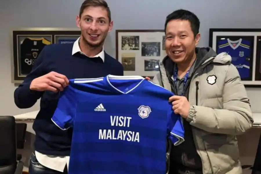 Ante una posible sanción, Cardiff pagó el primer plazo por el pase de Emiliano Sala