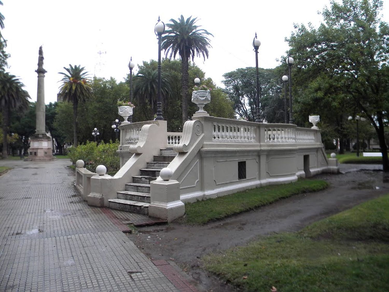 Alegorías y homenajes patrios en el espacio público