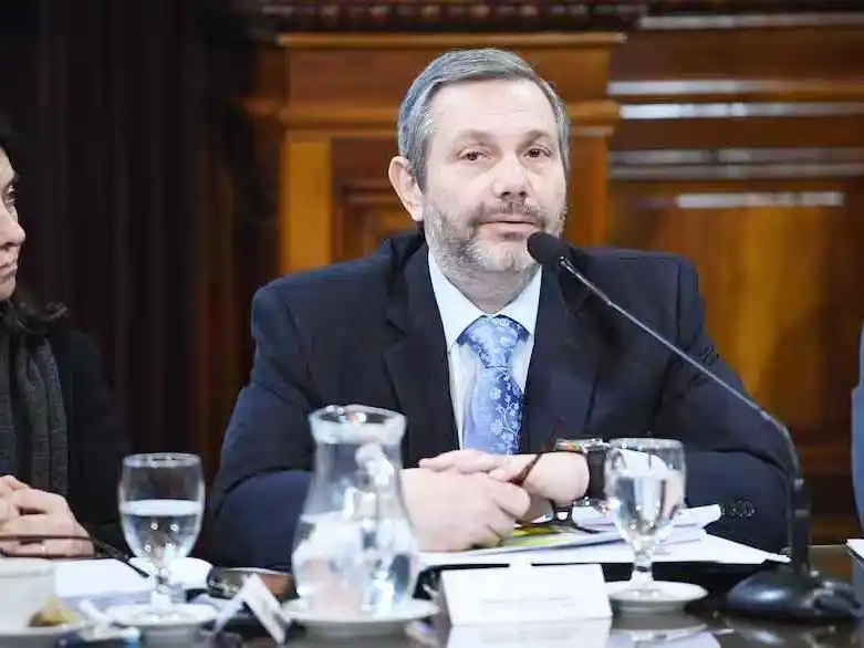 Milei echó al titular de la Anses por anunciar 
un proyecto para cambiar la edad jubilatoria