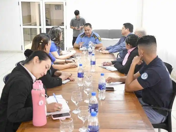 Coordinan acciones para dar cumplimiento 
a la ordenanza de pirotecnia cero