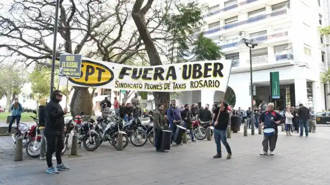 Uber en Rosario: “No es compatible con las leyes vigentes”