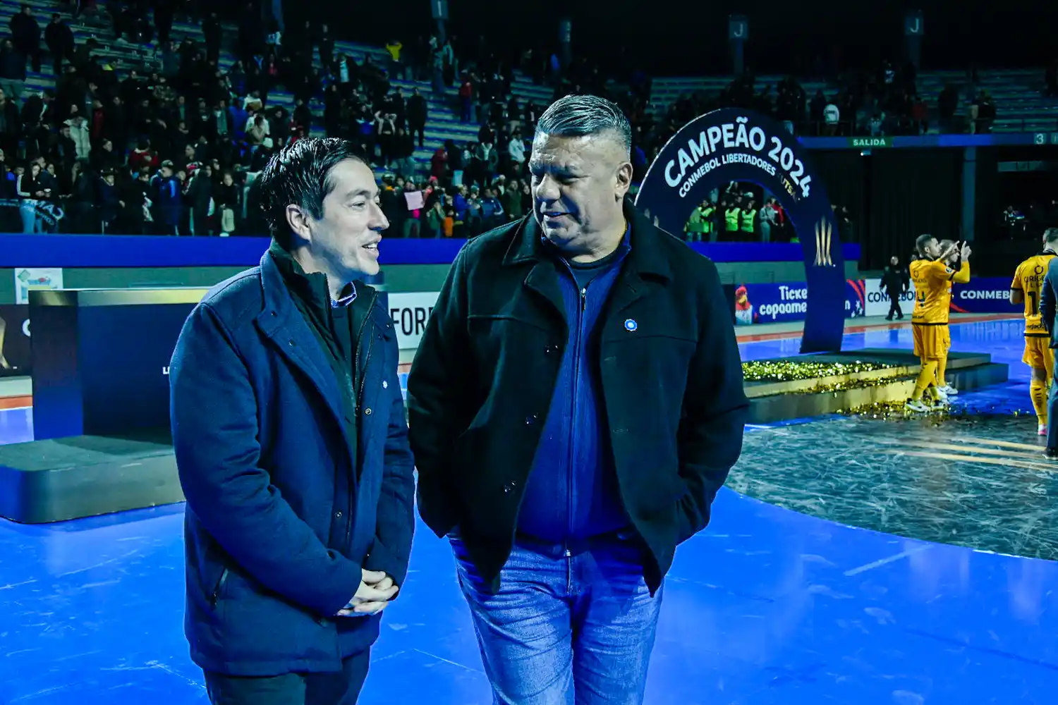 El intendente Leo Nardini junto al presidente de AFA, Claudio Tapia.