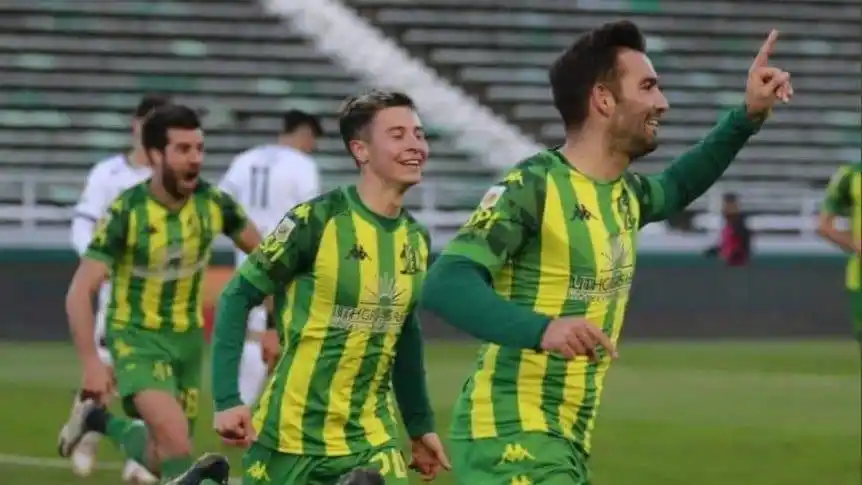 Aldosivi goleó a Colón en Mar del Plata
