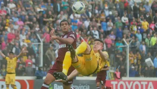 Lanús y Olimpo no se sacaron ventajas en un soporífero partido