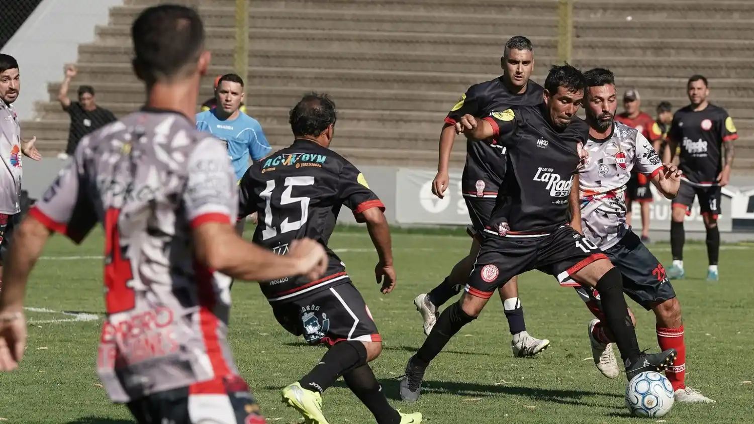 El “Rojo” se impuso ante Huracán por la mínima