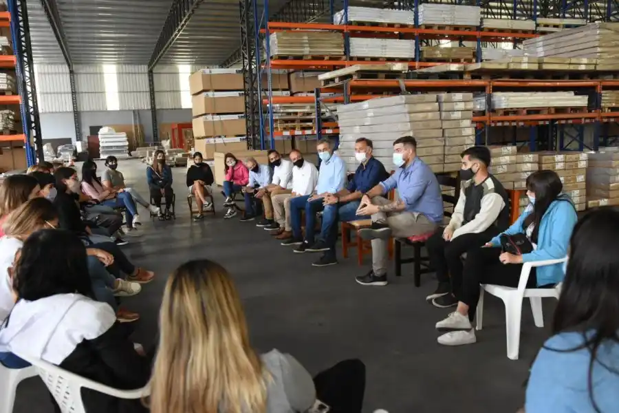 Más de 20 jóvenes ingresan a trabajar en empresas locales: todos los detalles