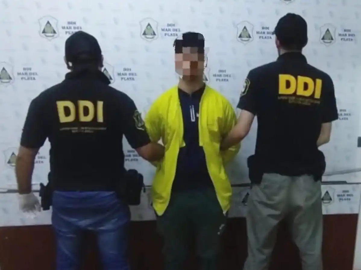 Crimen en Las Américas: identifican a un sospechoso y detienen a un joven con estupefacientes en un allanamiento