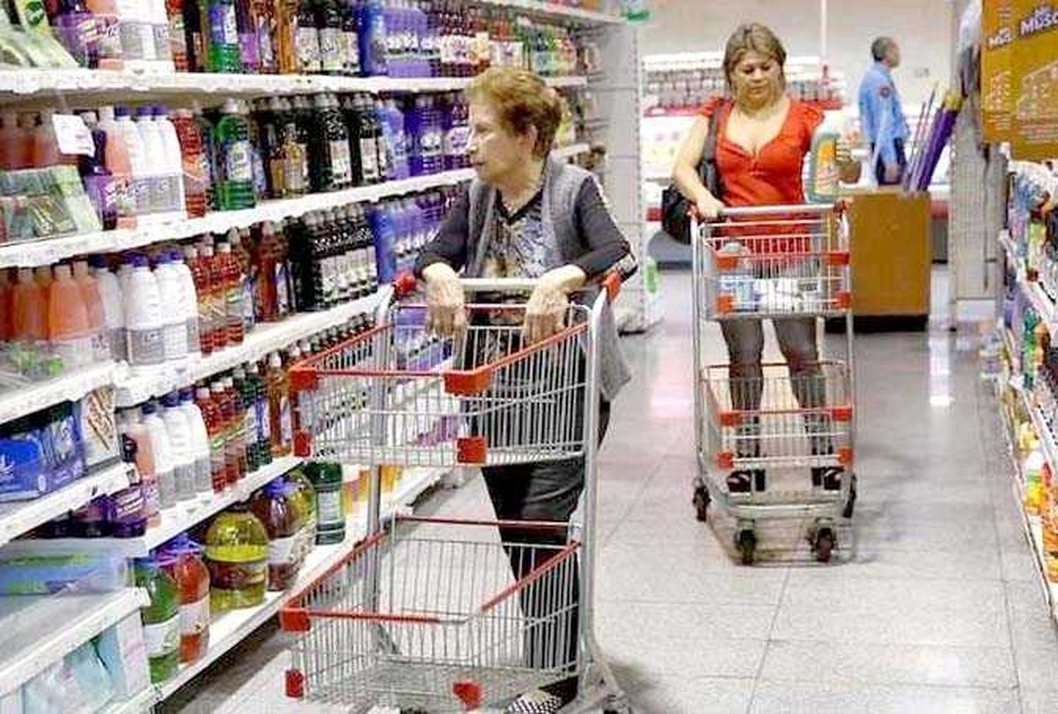 Por efecto de la inflación, el poder 
adquisitivo se desploma drásticamente