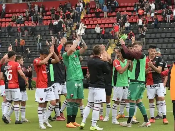 Colón se despidió del torneo ganando por la mínima ante el CADU. Crédito. Manuel Fabatía