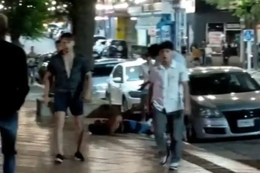 "Puntinazos en la cabeza", un testigo del ataque a Fernando Báz Sosa se quebró en medio del juicio