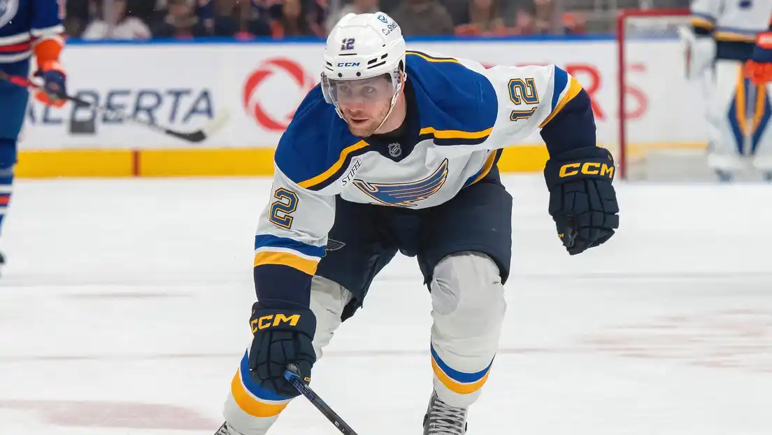 "No soy médico, pero lo tocó muy cerca de las partes íntimas. Podría haber sido mucho peor", dijo el entrenador de su equipo.