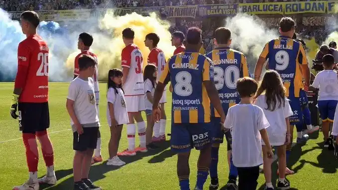 El fútbol argentino, atrapado en su crisis moral.