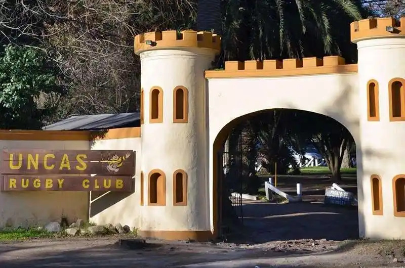 Un juvenil de Uncas sufrió una grave lesión en la cabeza durante un partido de rugby