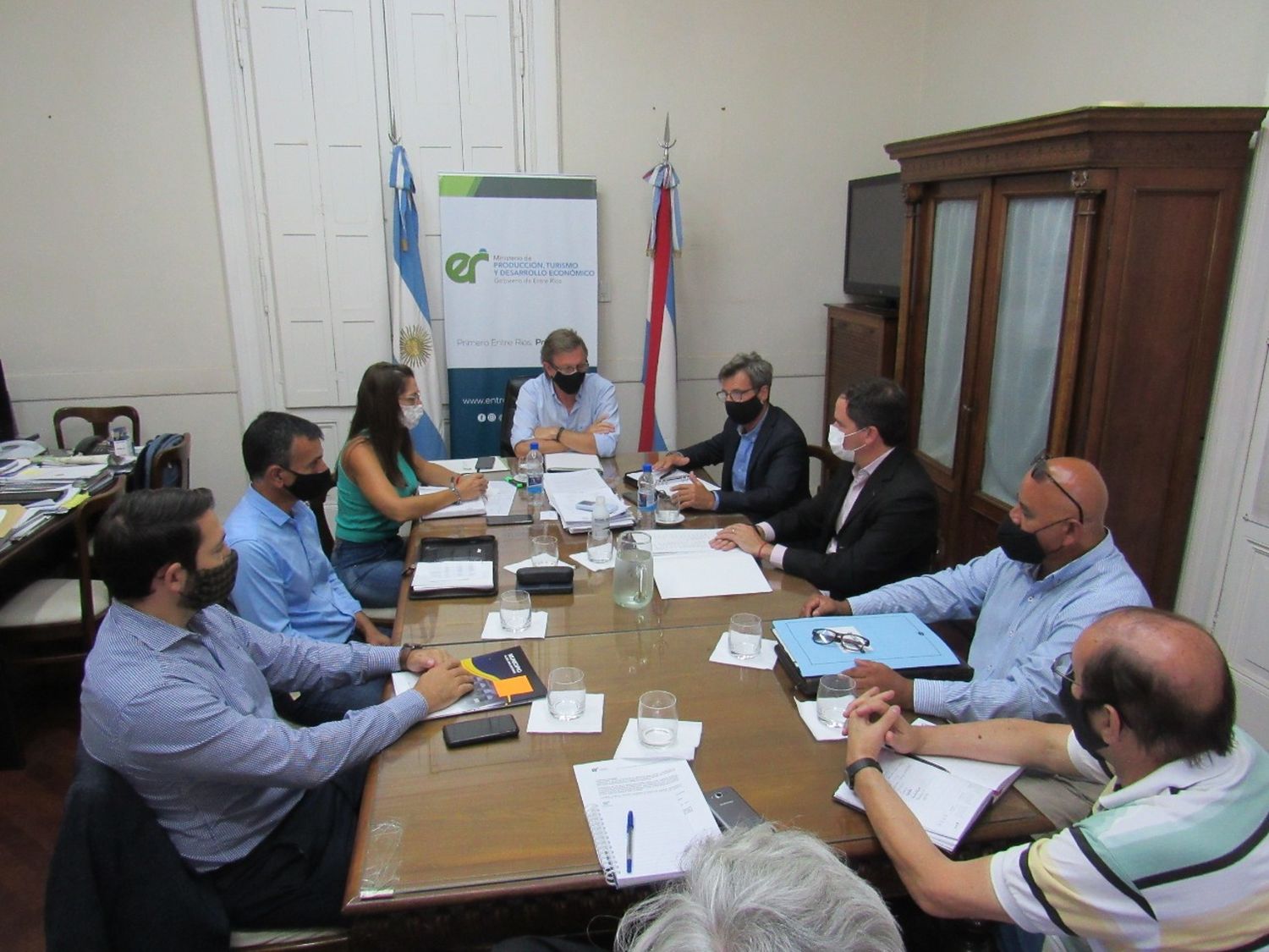 El intendente Hassell se reunió con ministros provinciales y abordó distintos temas