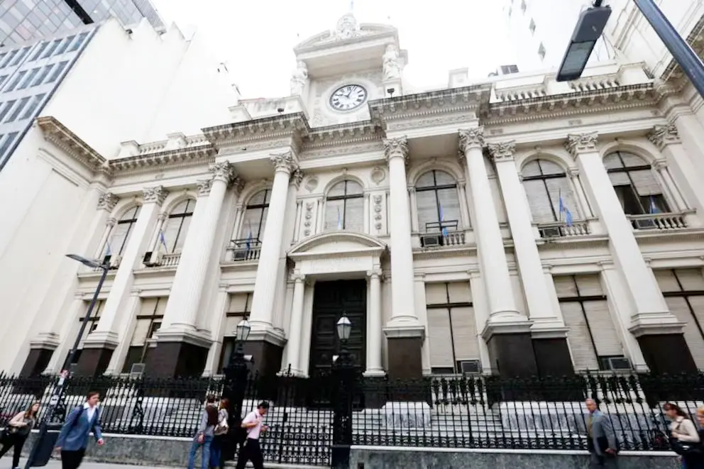 El Banco Central presentó su último balance: su pasivo bajó 56% y las reservas crecieron 28% en 2024