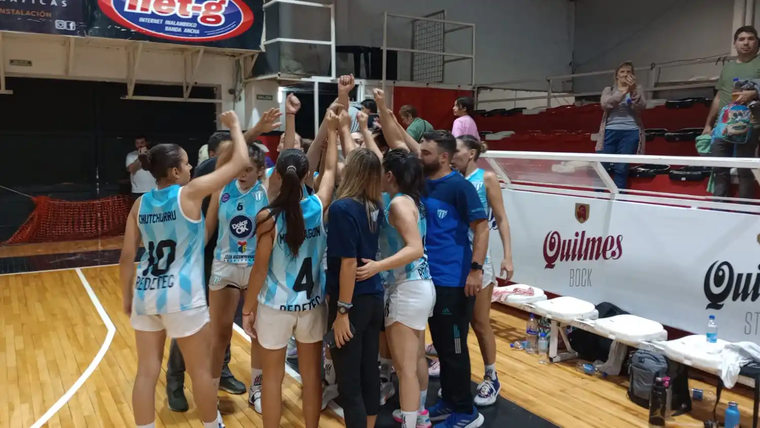 Las dirigidas por Juan Flejas arrancaron con victoria ante su acérrimo rival.