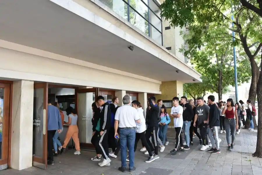 Estudiantes de la ciudad y la Región vieron Argentina 1985 en el Belgrano