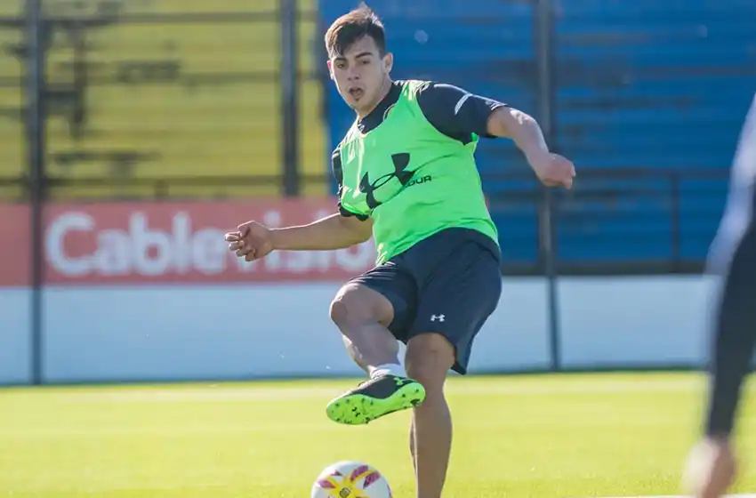 El juvenil Almada, expectante frente a una nueva chance si no llega Colazo