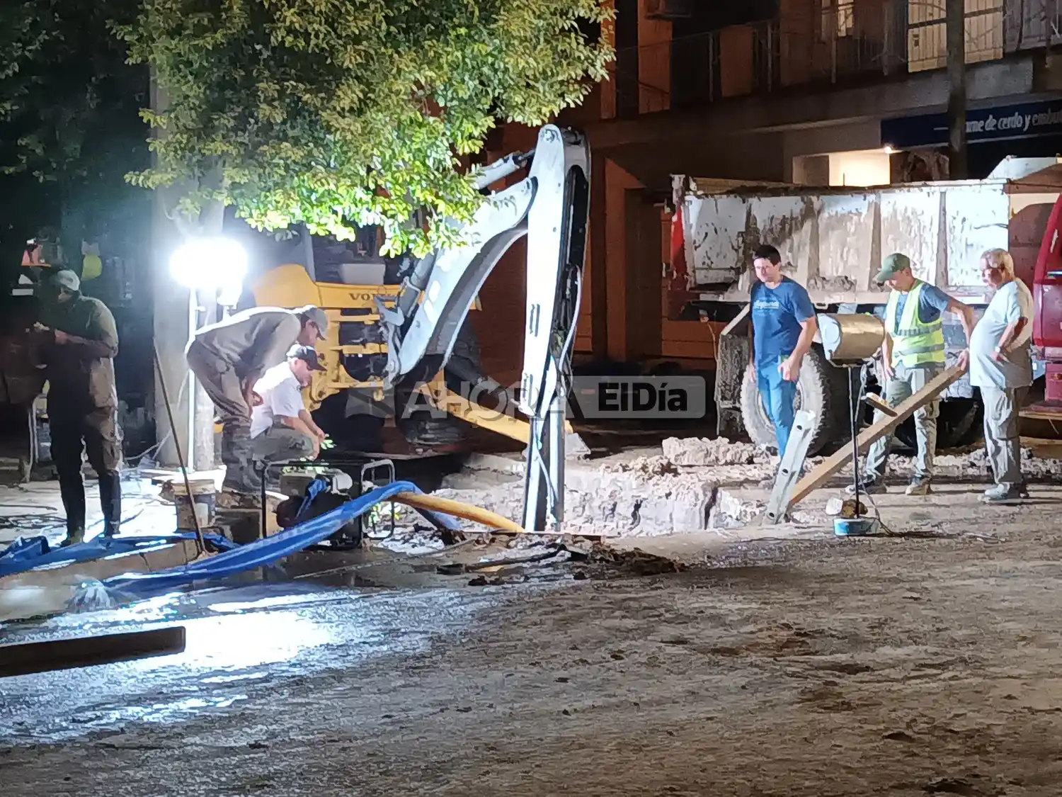 Se normaliza de manera gradual el suministro de agua potable afectado por la obra en calle Lavalle