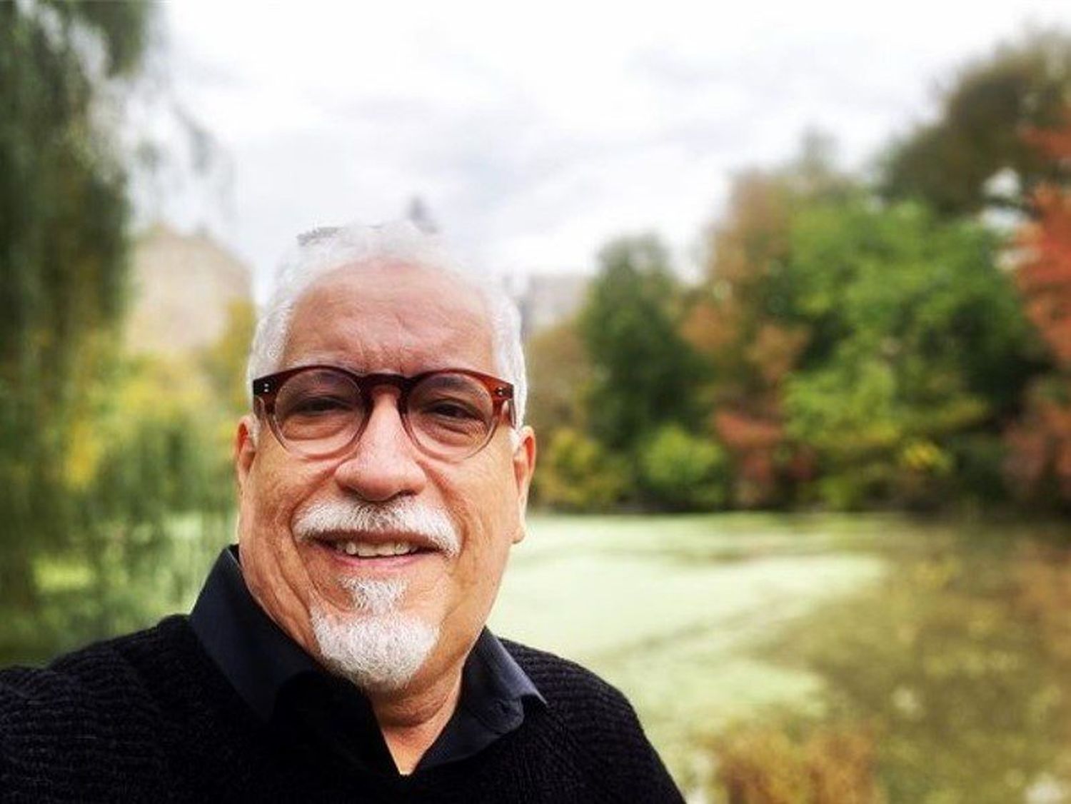 Leonardo Padrón celebra su éxito en Netflix