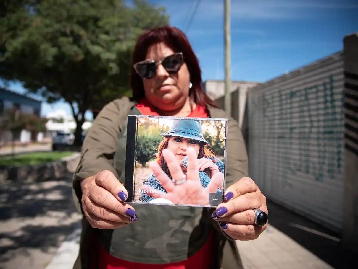 Kristhel presenta su  nuevo disco “Costumbres”