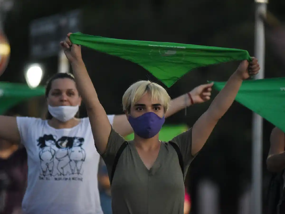 Tiene dictamen el proyecto de ley que habilita la interrupción voluntaria del embarazo