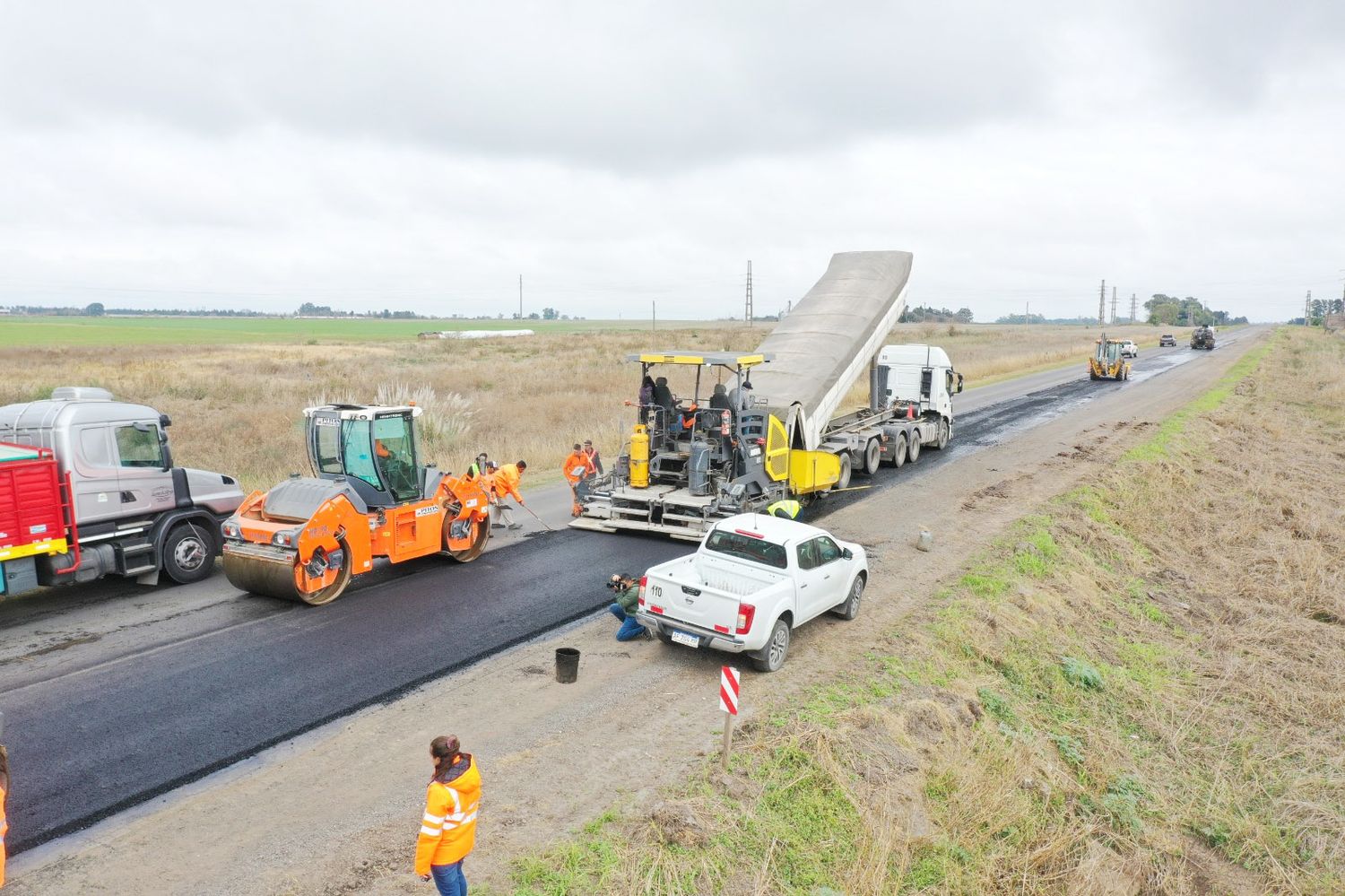 La provincia adjudicó el primer grupo de obras del Plan de Recuperación de Caminos y Rutas