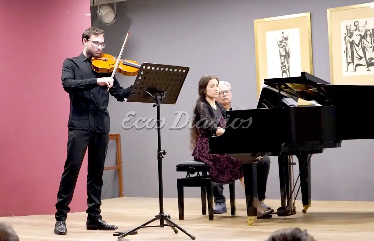 Un pasaje del buen espectáculo de dos artistas muy premiados
