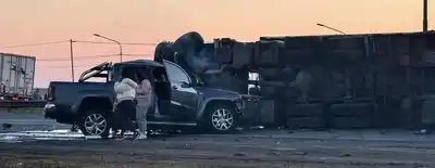 El conductor de una camioneta murió tras el choque con un camión en ...