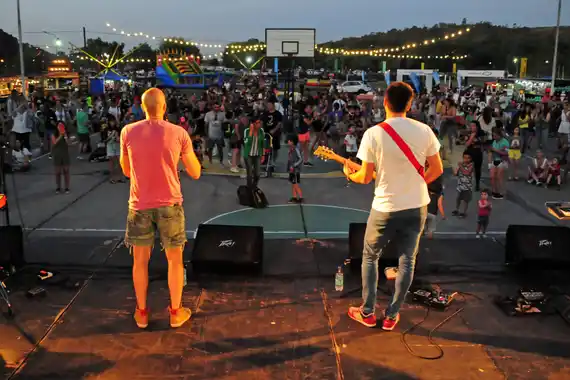 ¿Quiénes tocaron en el primer día del festival Tandilia 2022?