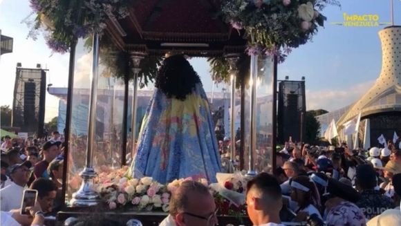La Divina Pastora fue recibida en Barquisimeto: movilizó a más de dos millones de personas (VIDEO)