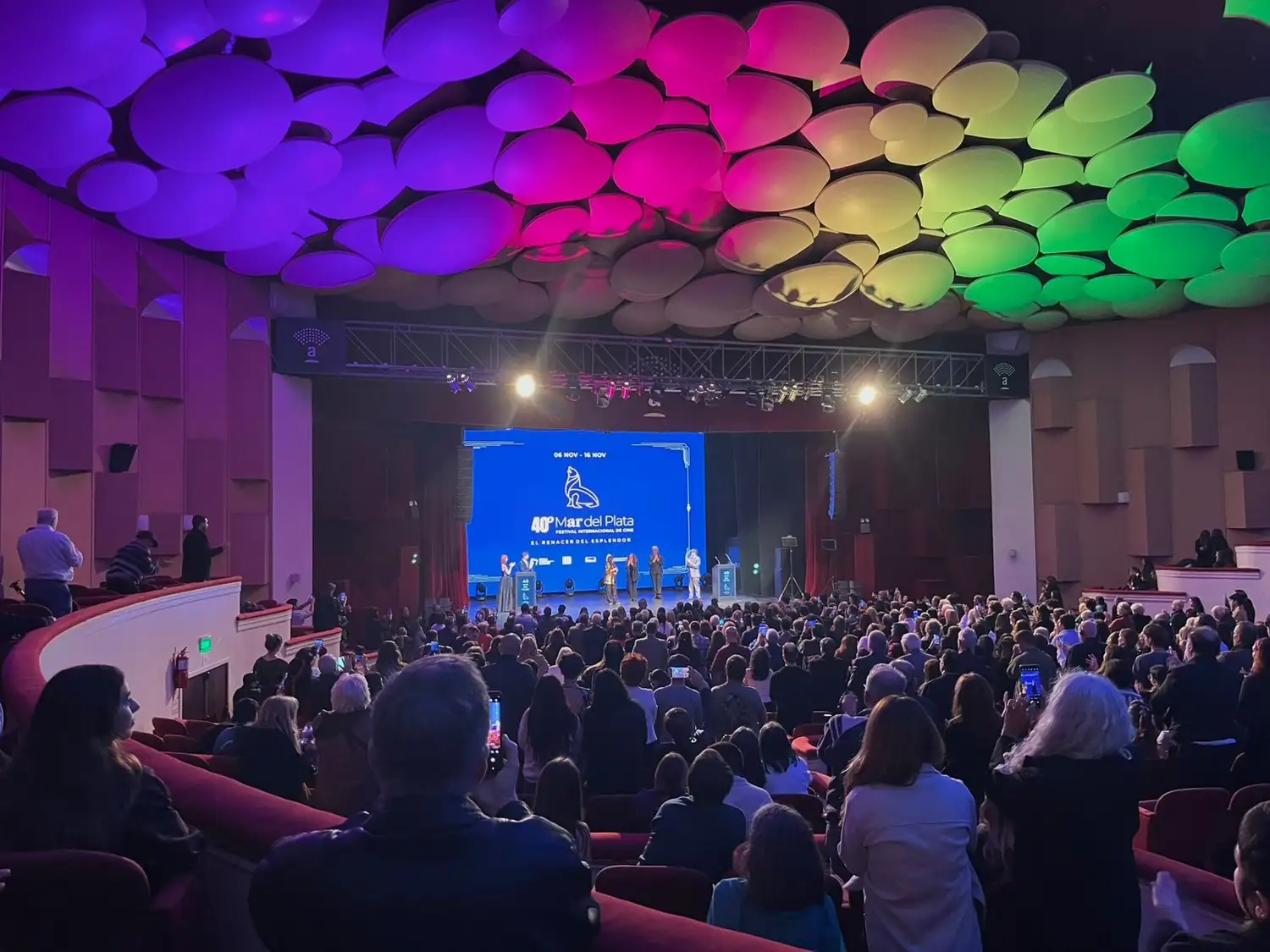 Figuras destacadas de la industria a nivel nacional e internacional participaron de la apertura en el Teatro Auditorium.