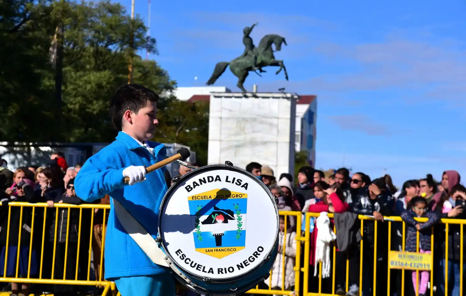 Este domingo, la Plaza Cívica recibe a las bandas lisas de la ciudad.