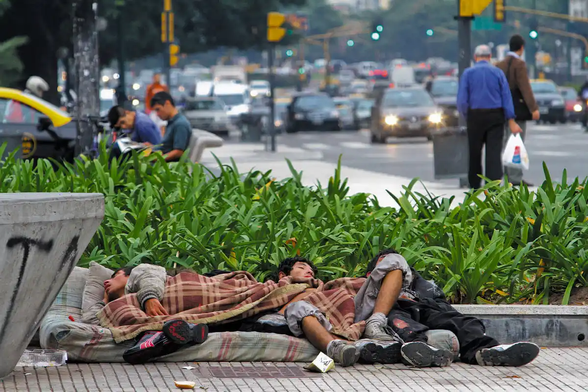 El crecimiento se la pobreza se acelera en Argentina.