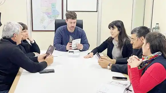 Presentación del libro “Raíces del Alma” de Antonio Cipriano Luján