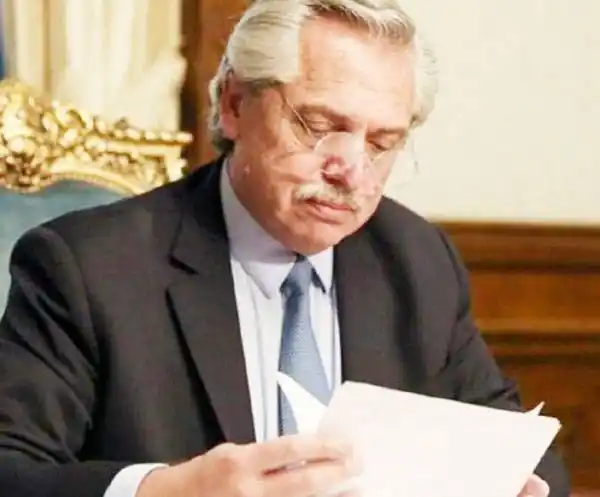 Varios jueces y  fiscales  renunciaron