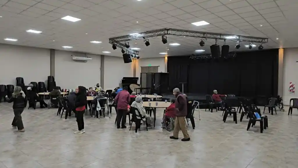 Los residentes del geriátrico municipal fueron evacuados sin que se registraran personas heridas.