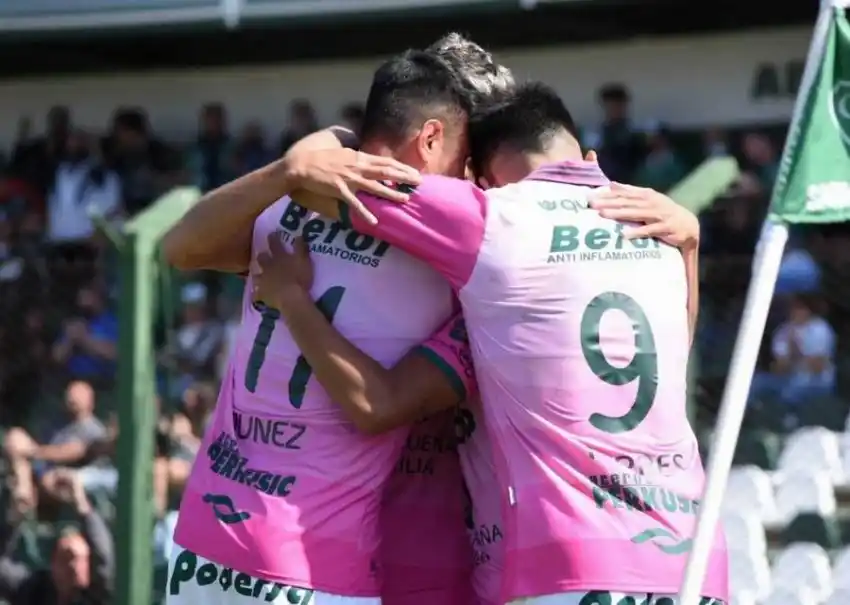 Gervasio Núñez tuvo minutos para Sarmiento en la caída ante Unión