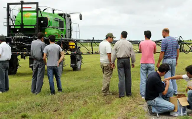 Capacitación para aplicadores de fitosanitarios en la Chacra Experimental Chascomús