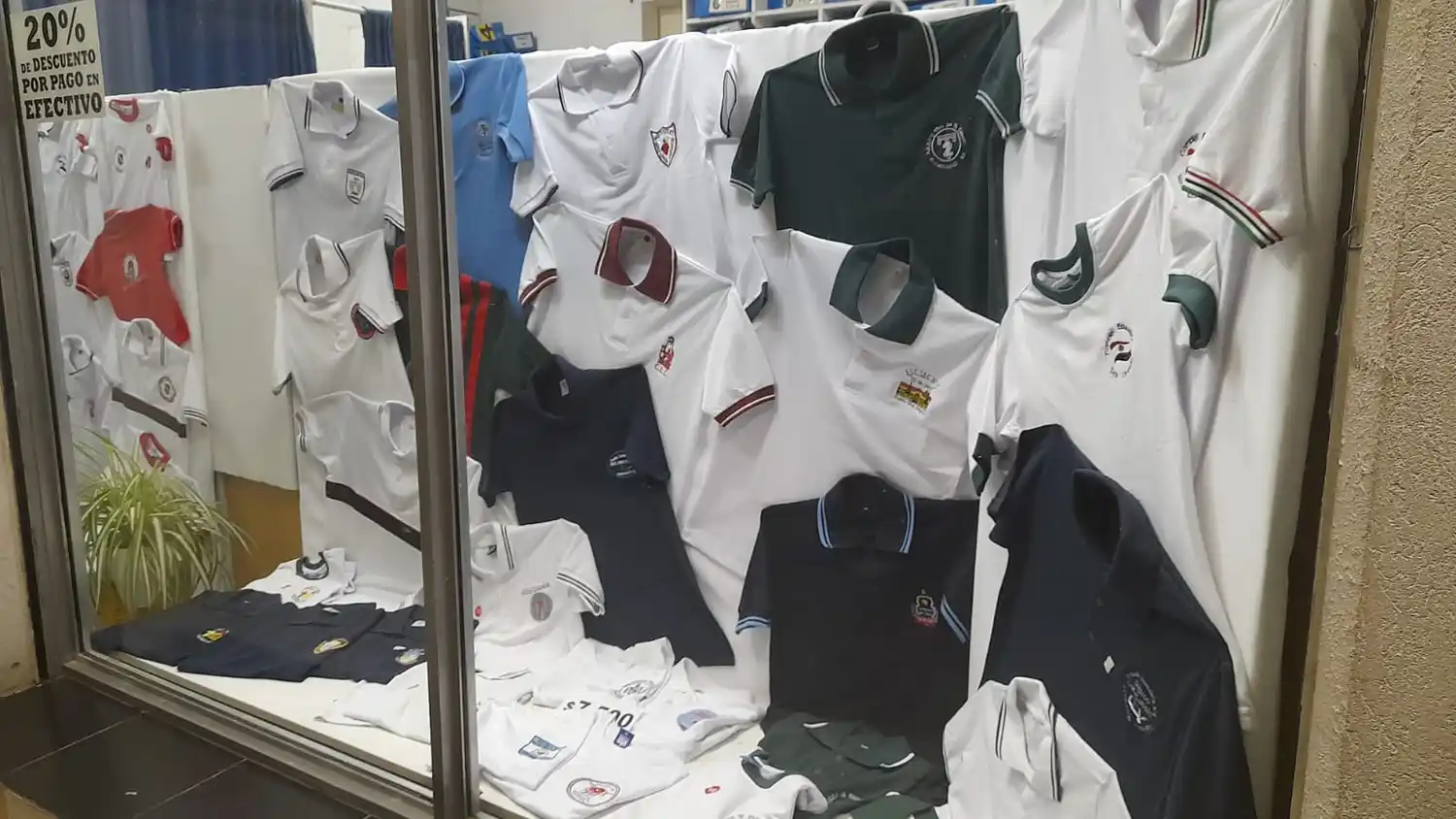 Inicio de clases: El precio de los uniformes escolares subió más del 30% respecto al año pasado