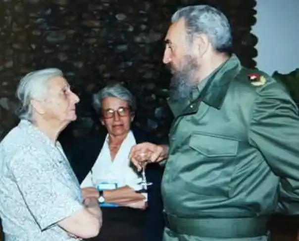 Como referente mundial del comunismo tuvo trato directo con figuras como el presidente cubano Fidel Castro.
