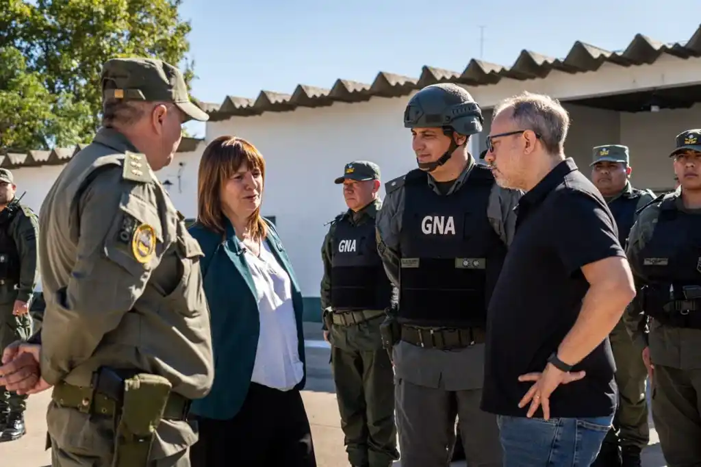 En marzo de 2024, Diego Valenzuela le dio la bienvenida a los 200 gendarmes que patrullan Tres de Febrero.