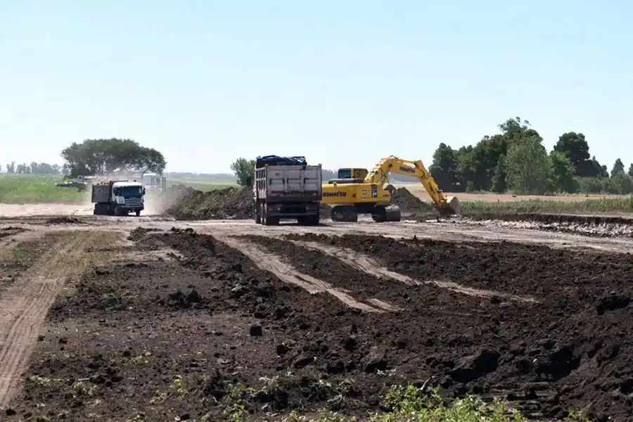 Mechongué: construyen una planta de producción avícola