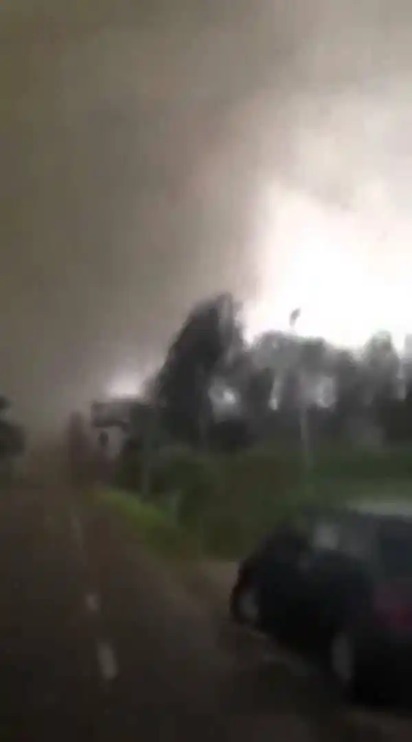 Un muerto y decenas de heridos por un tornado en Venecia
