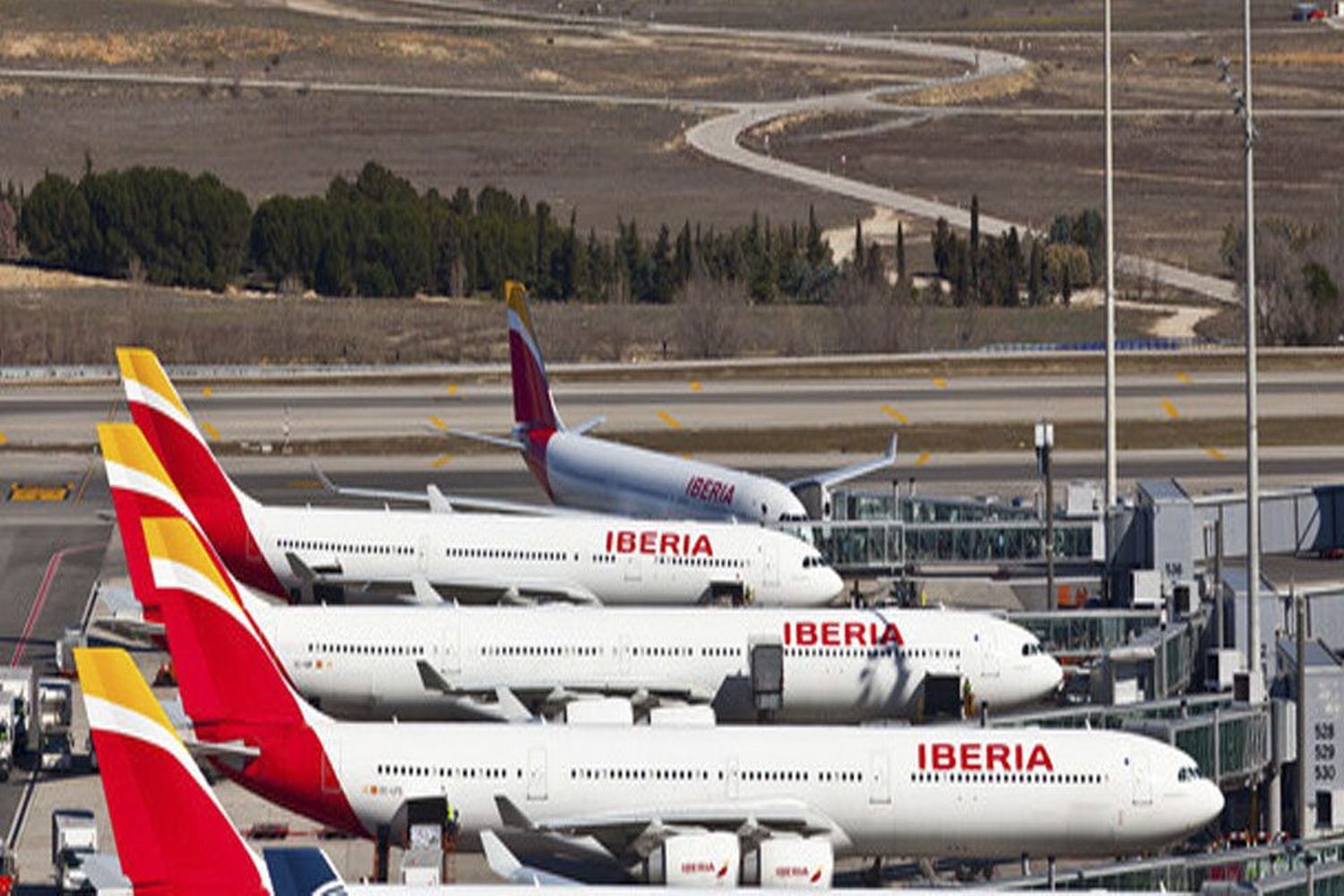 ¡QUE NO DESAPAREZCAN MÁS MALETAS! Iberia aumentará frecuencia de vuelos entre Caracas y Madrid