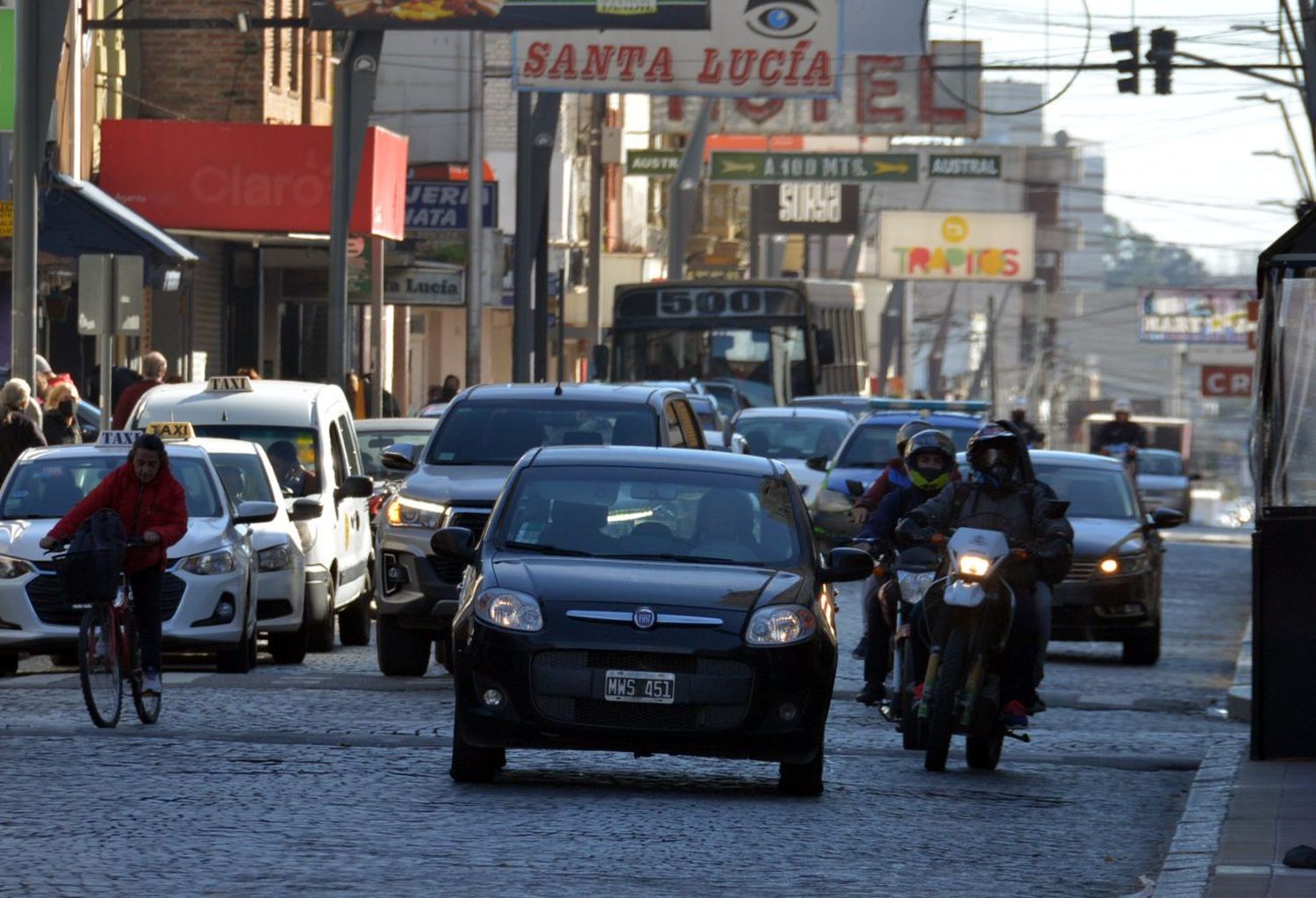 El feriado tuvo poco acatamiento en Tandil y la mayoría de los comercios trabajó con normalidad