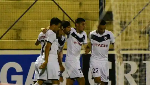 Vélez debió ganar cómodo para no sufrir en el arrabal