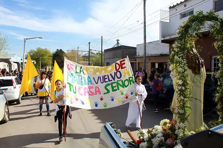 Quequén celebró sus fiestas patronales con una procesión