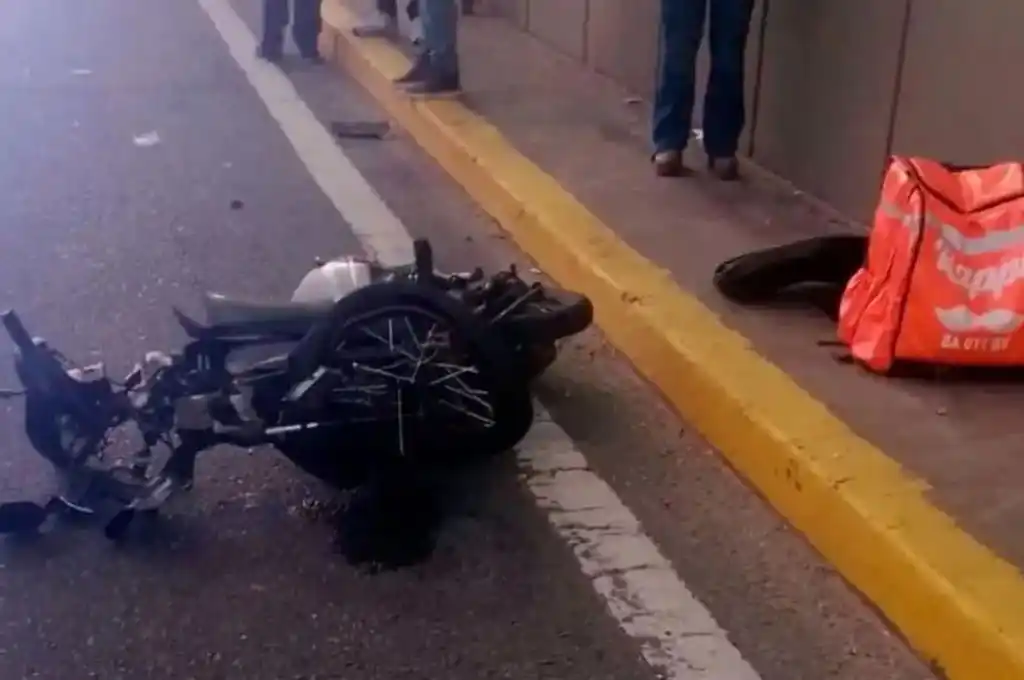 Buenos Aires: un motociclista grave tras ser embestido por conductor borracho y drogado